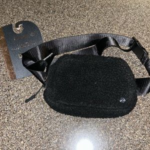 Cozy‎ Sherpa Belt Bag NWT